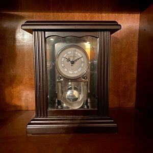 Mahogany quartz clock
